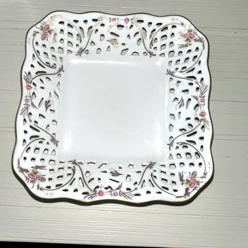 Oscar De La Renta Fine China Dish UH 106-Rose  Bone White Pink Rose Gold Trim